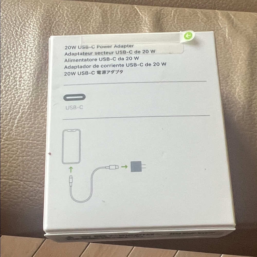 Apple USB-C 20W Power Adapter - White - Picture 2 of 2